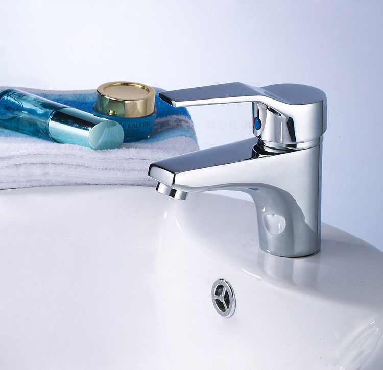 popular bathroom basin faucet of polished chrome surface basin sink faucet and basin sink tap