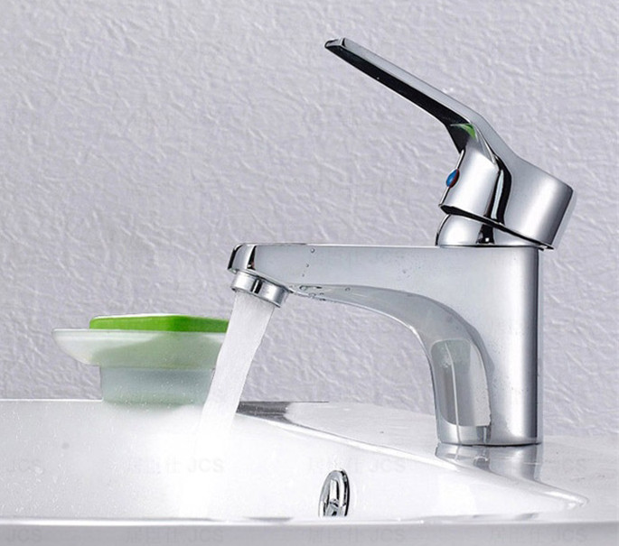 popular bathroom basin faucet of polished chrome surface basin sink faucet and basin sink tap